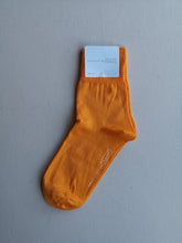 Load image into Gallery viewer, Hansel from Basel - Trouser Crew Sock - Macaroni
