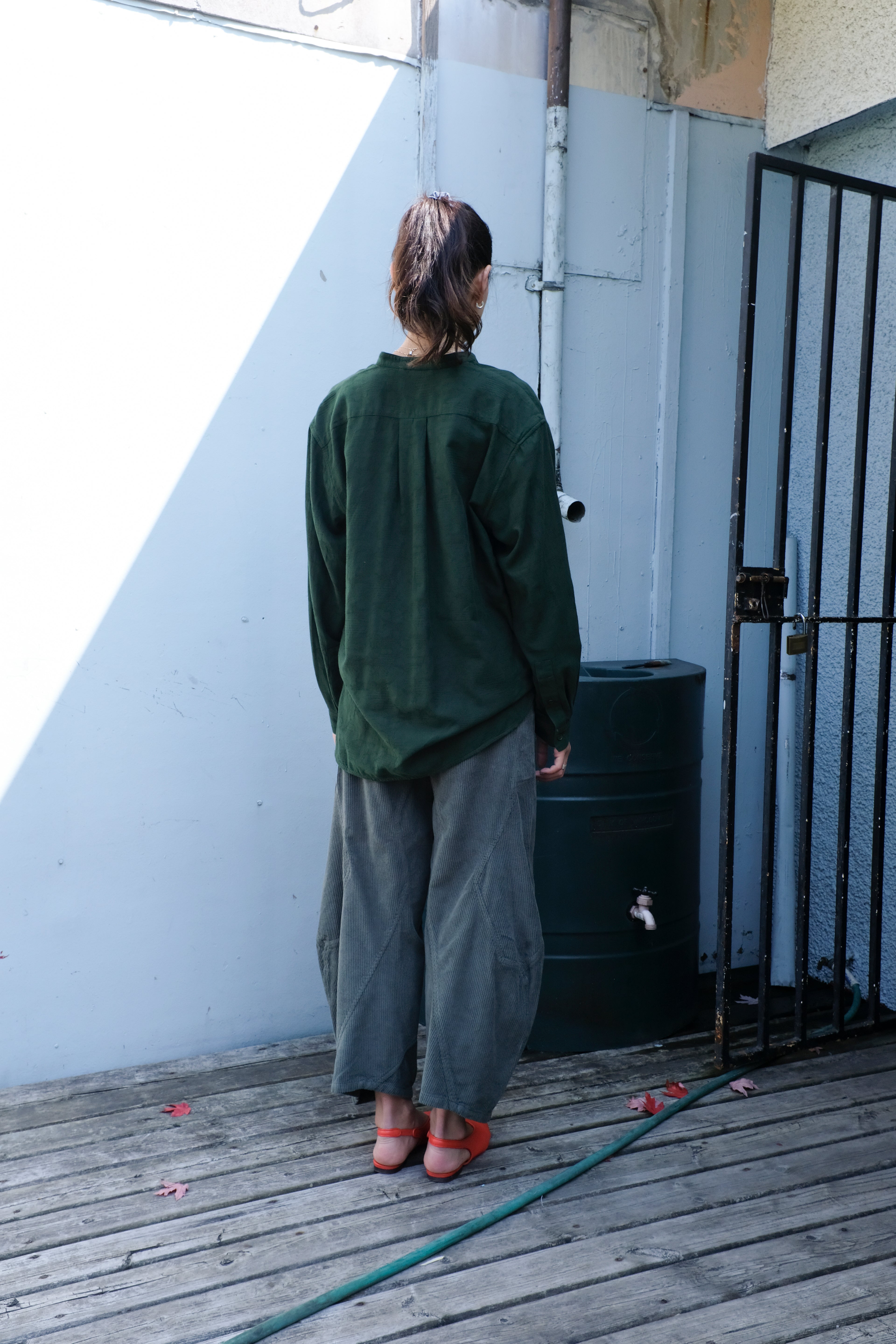 Henrik Vibskov - Big Toad Shirt - Bottle Green -back