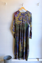 Load image into Gallery viewer, Henrik Vibskov - O Dress - Graphic Slopes - flat front
