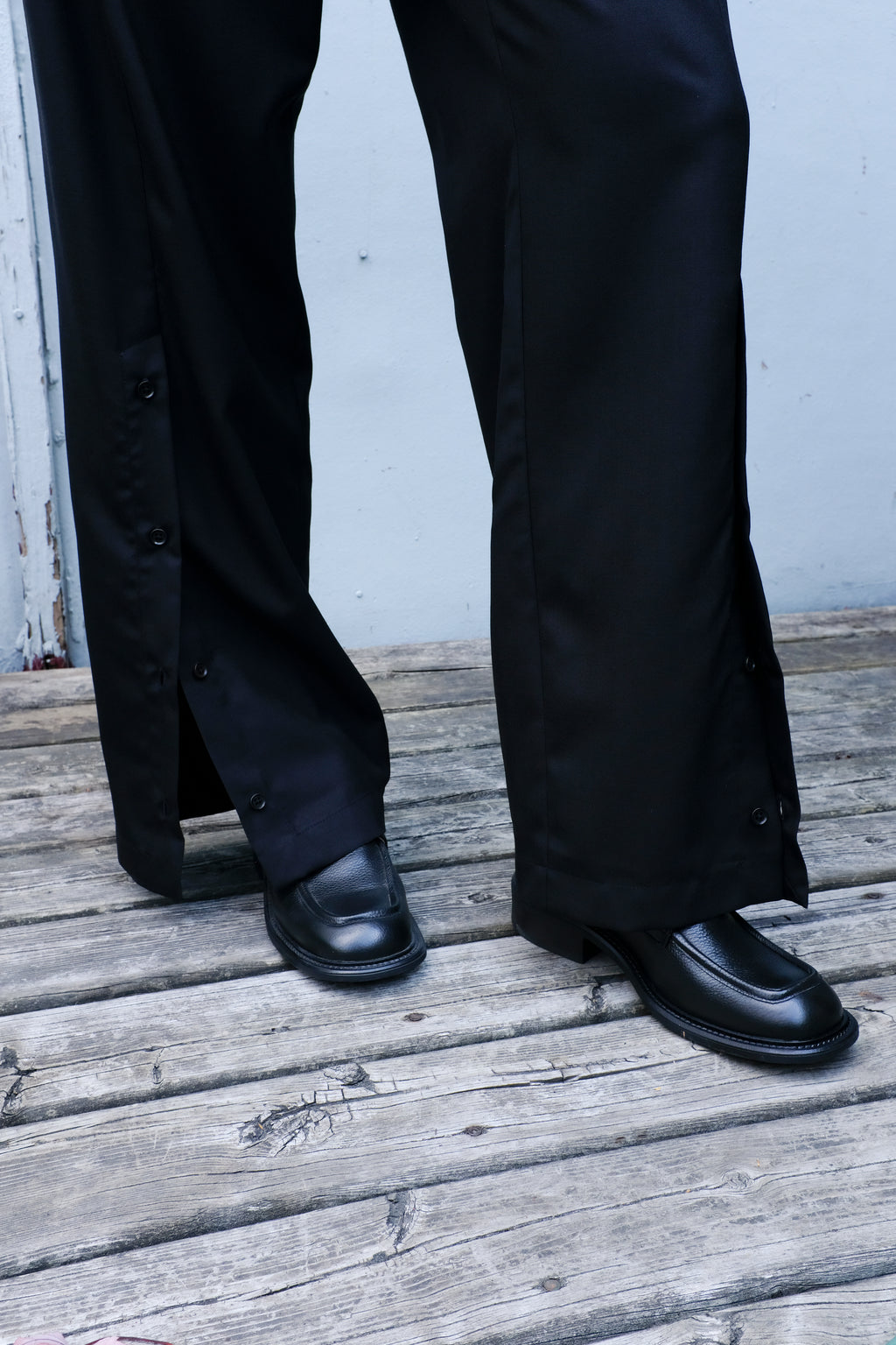 Henrik Vibskov - Ravioli Slit Pants - Black - detail