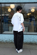 Load image into Gallery viewer, Henrik Vibskov - Knuckle Tee - Chopped Cannoli - back
