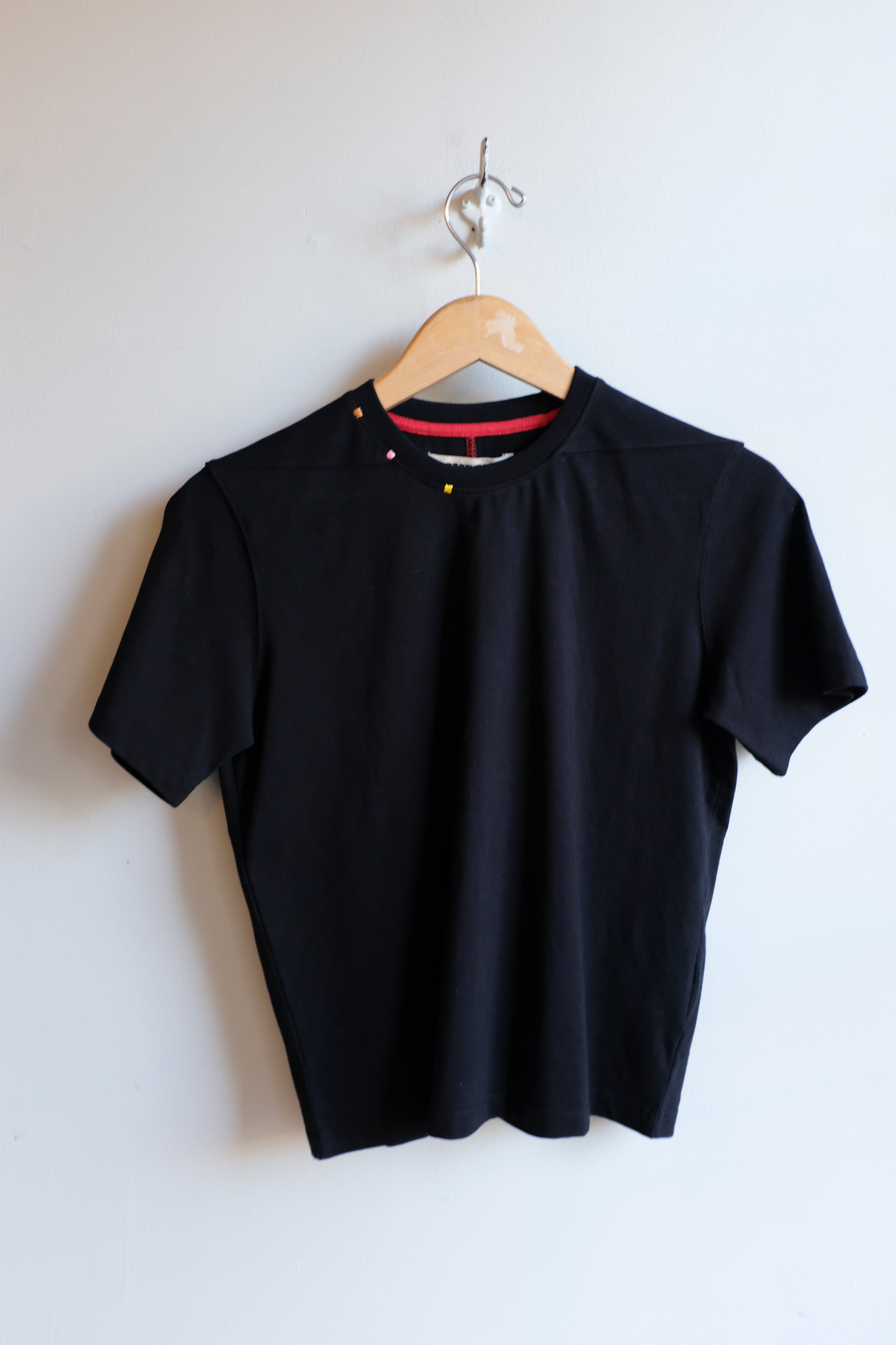 Homecore - Blake Tee - Black - flat front