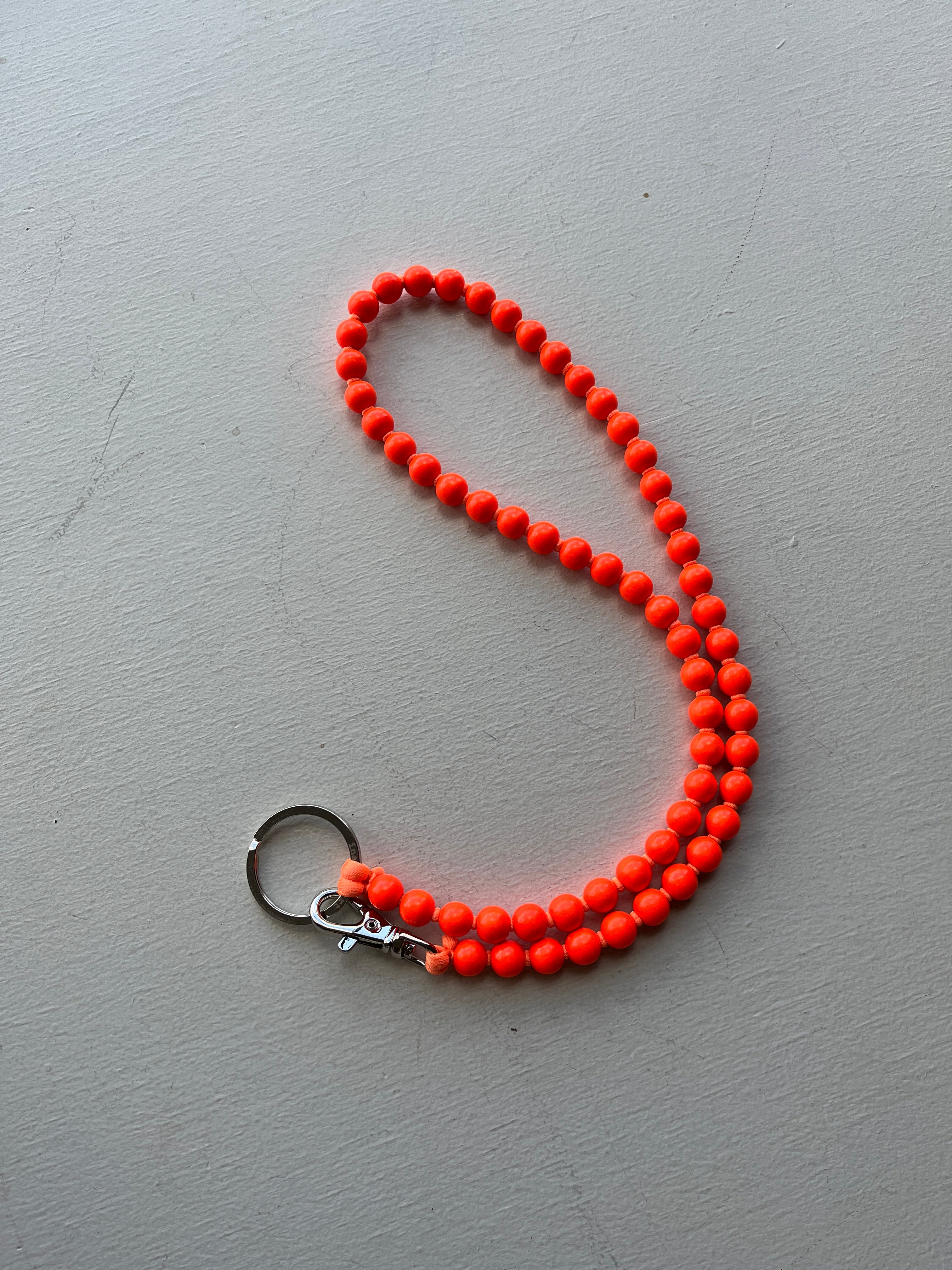 ina seifart - Perlen Long Keyholder - neon orange beads and ribbon