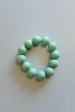Load image into Gallery viewer, Ina Seifart - Big Perlen Bracelet - pastel green

