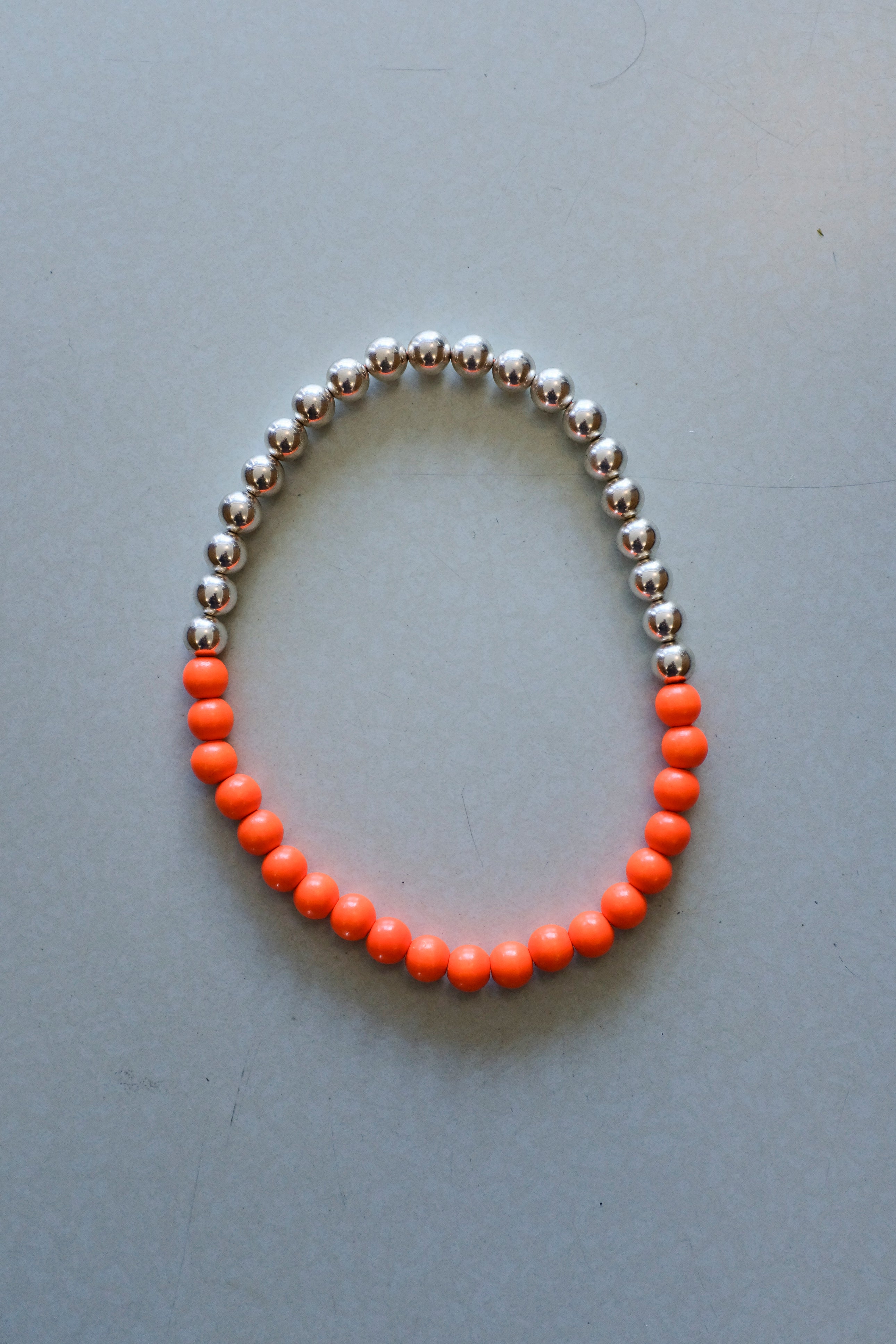 Ina Seifart - Perlen Necklace - Silver/Wood - neon orange