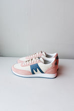 Load image into Gallery viewer, Karhu - Albatross 82 - Cameo Rose/Blue Mirage - flatside
