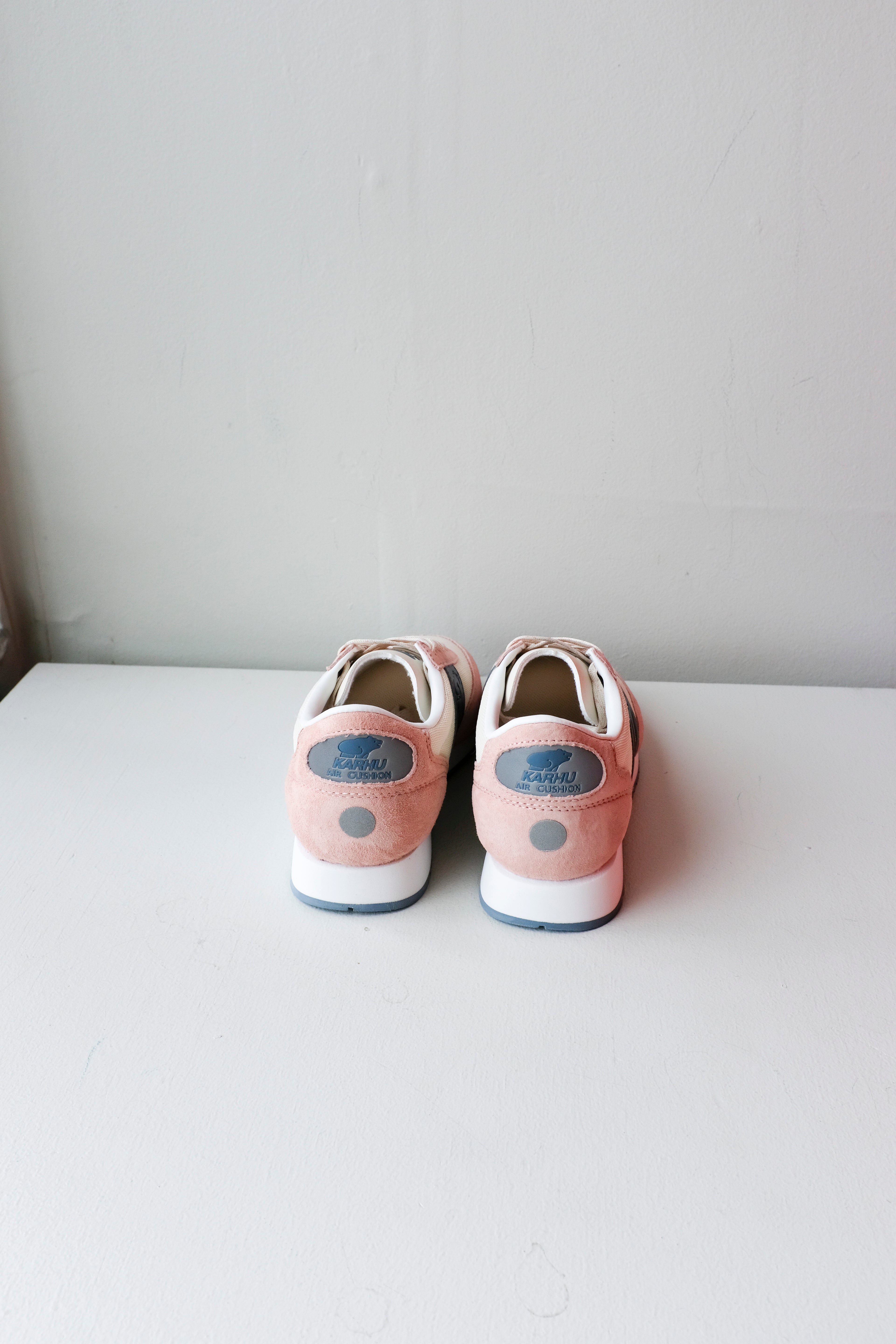 Karhu - Albatross 82 - Cameo Rose/Blue Mirage - flat back