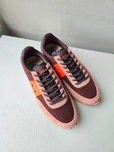Load image into Gallery viewer, Karhu Albatross Control Sneaker - Cork/Flame
