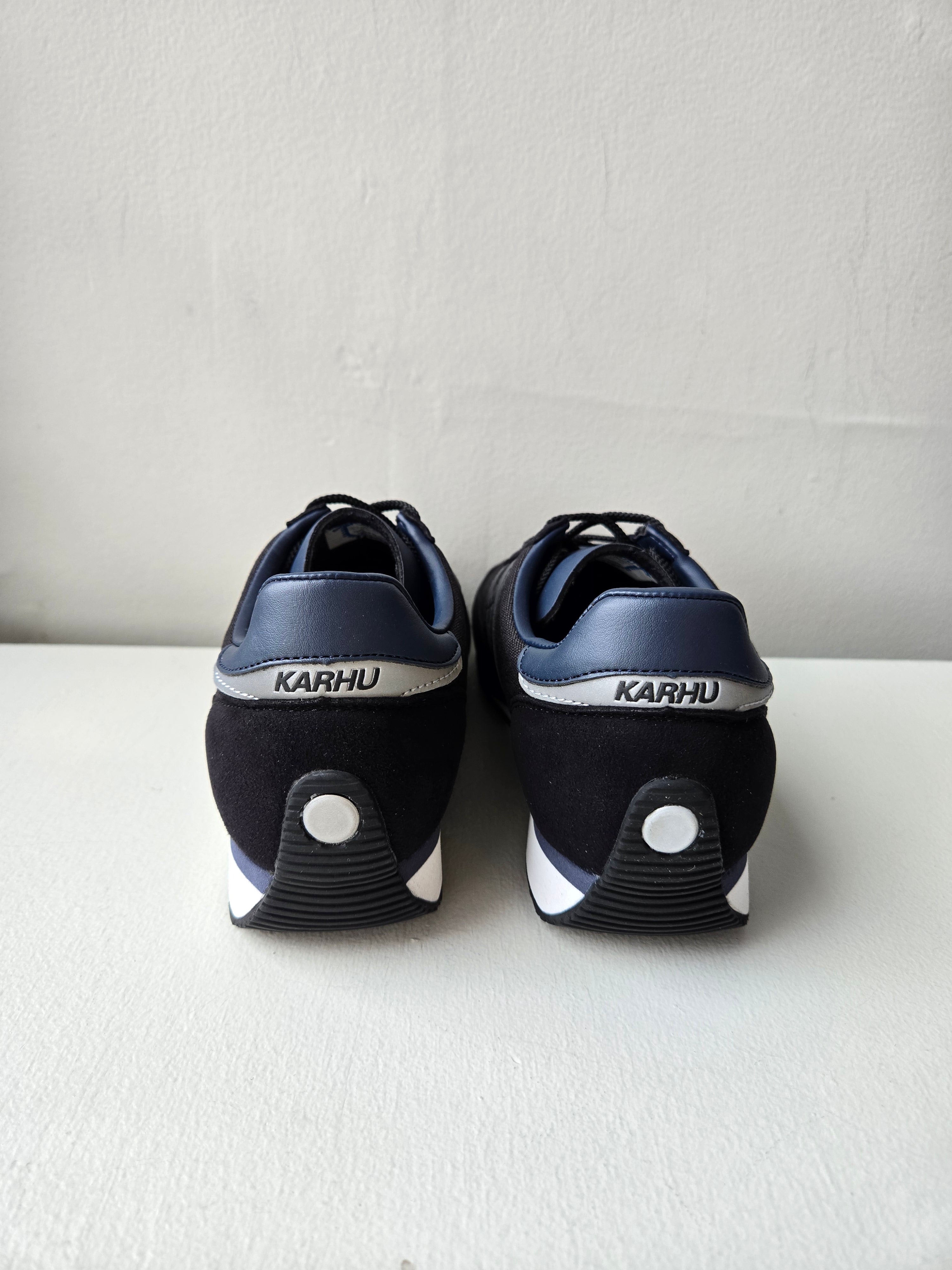 Karhu Mestari Sneaker - Jet Black/India Ink