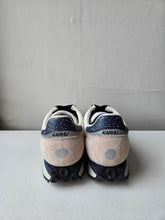 Load image into Gallery viewer, Karhu Mestari Control Sneaker - Silver Lining/Jet Black
