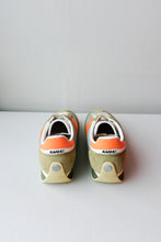 Load image into Gallery viewer, Karhu - Mestari Sneaker - Cedar/Bright Marigold - back
