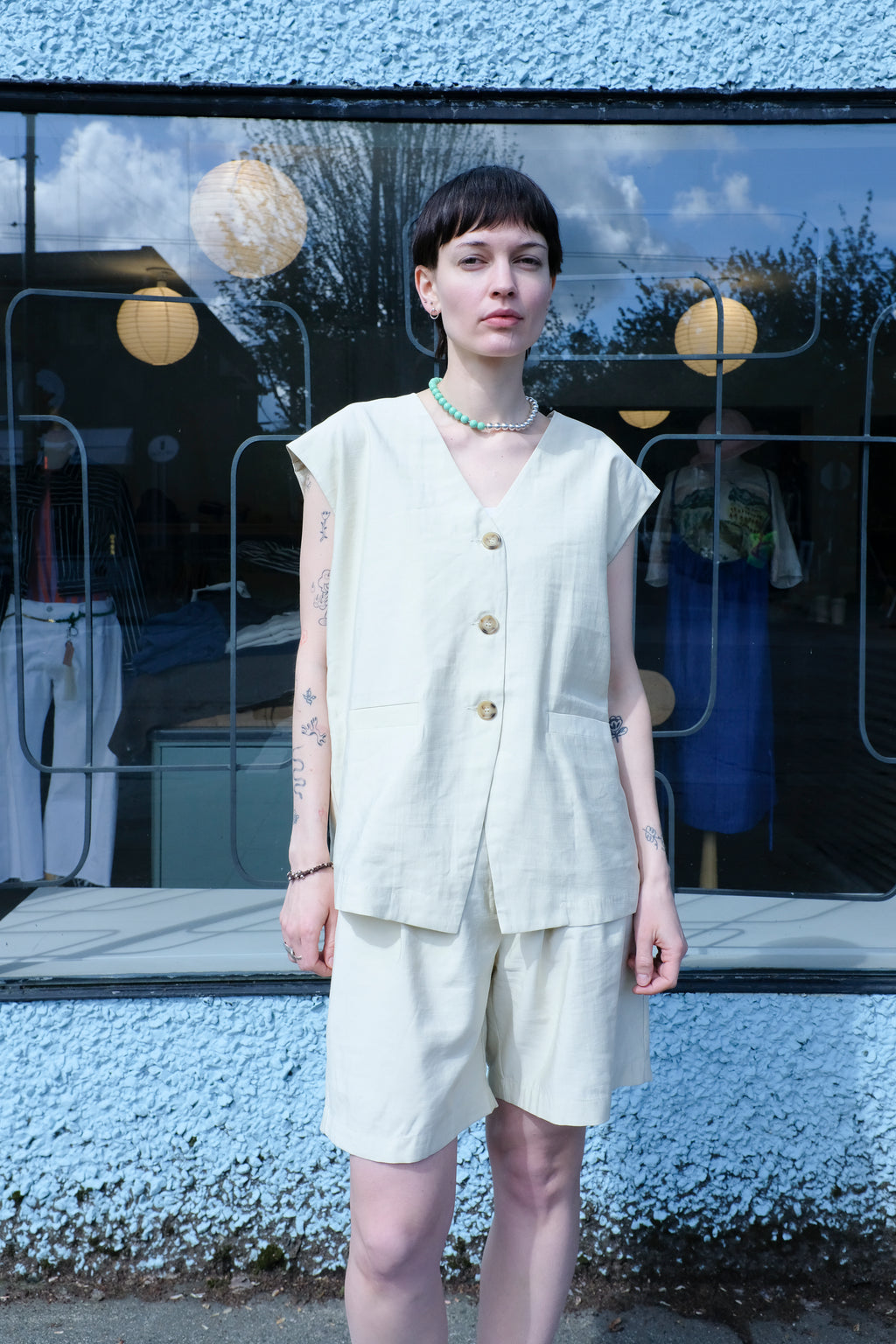 Ina Seifart - Perlen Necklace - Silver/Wood - worn pastel green