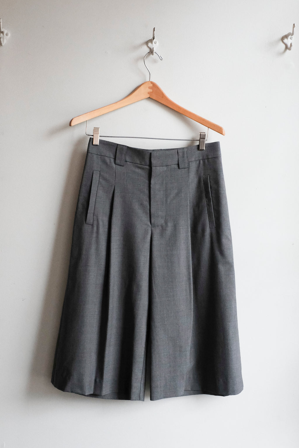 Aubrey Short - Grey