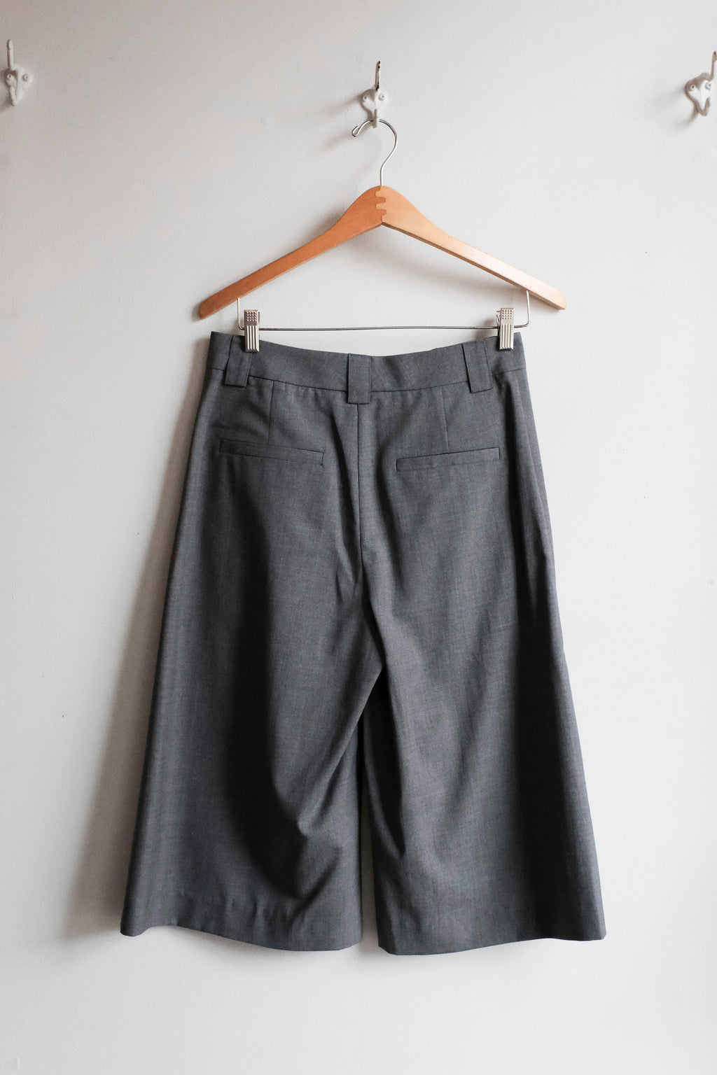 Aubrey Short - Grey