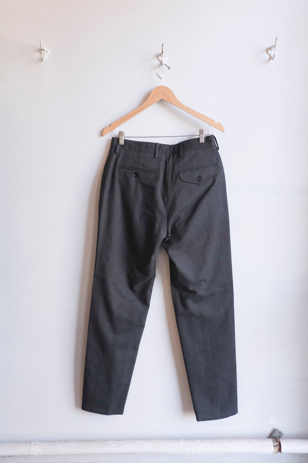 Oliver Spencer - Fishtail Trousers - Charcoal (Westerman) - flat detail