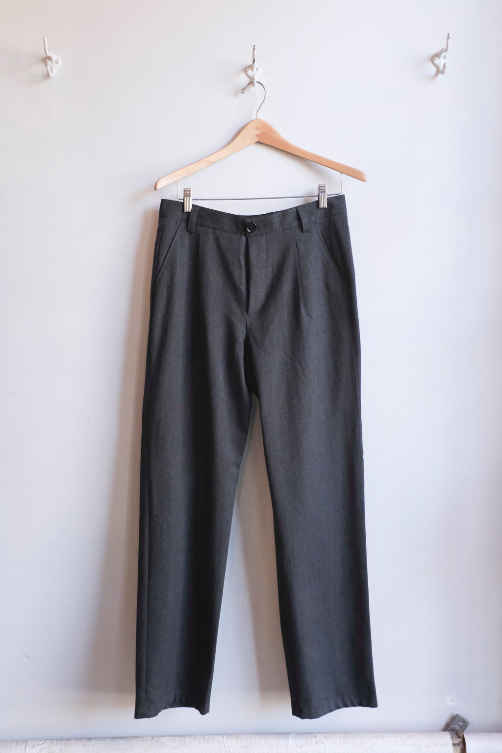 Oliver Spencer - Morton Pleated Trousers - Charcoal (Westerman)- flat front