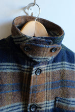 Load image into Gallery viewer, Oliver Spencer - Lambeth Jacket - Navy/Ginger (Staunton) - flat collar up detail
