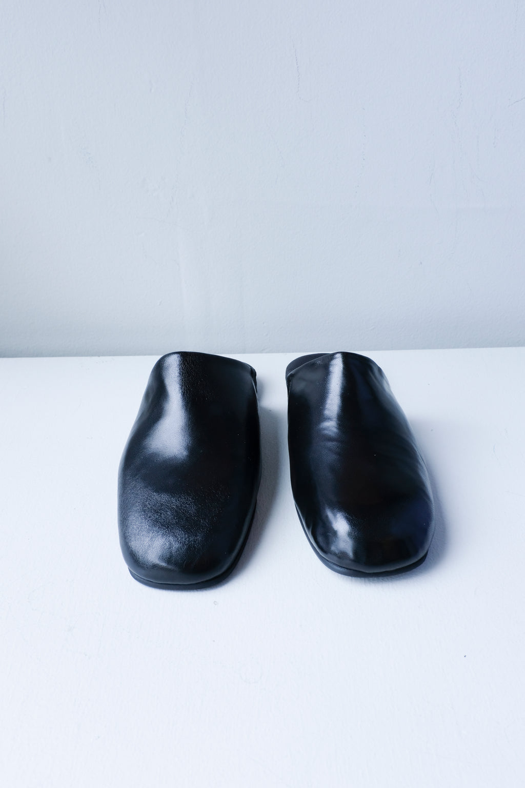 Pavement - Gunilla Mule - Black -front