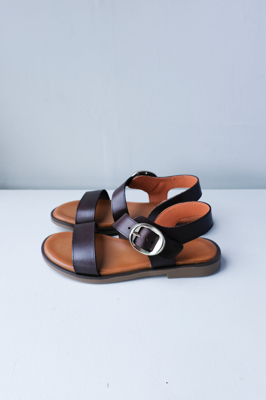 Pavement - Isolda Sandal - Brown -side