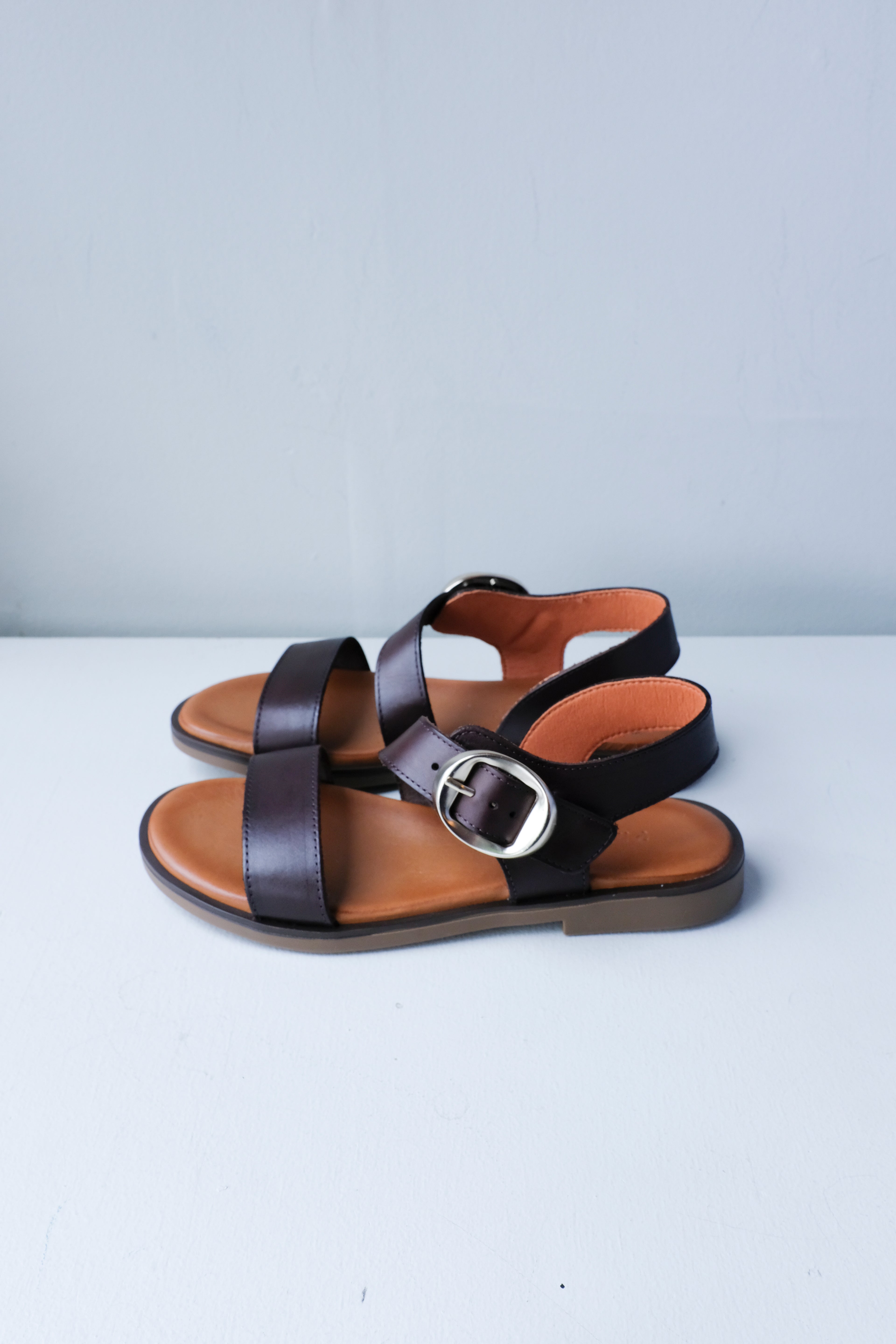 Pavement - Isolda Sandal - Brown -side