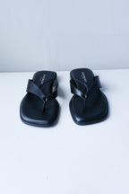 Pavement - Lina T-Bar Sandal - Black -front