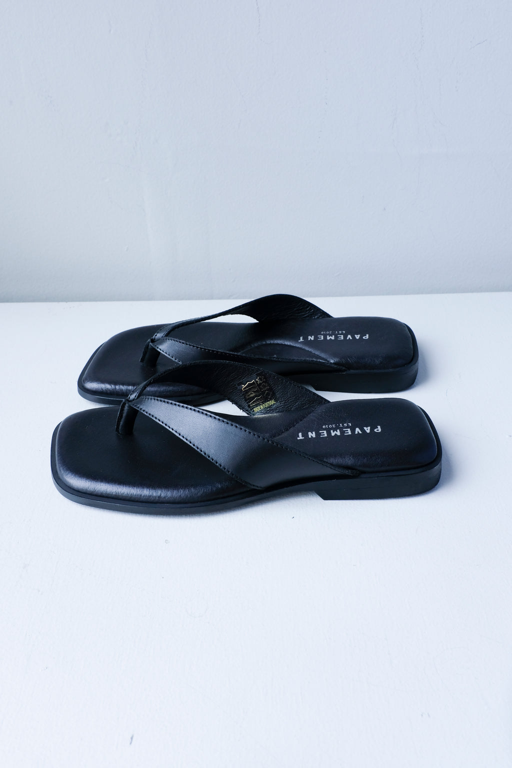 Pavement - Lina T-Bar Sandal - Black -side
