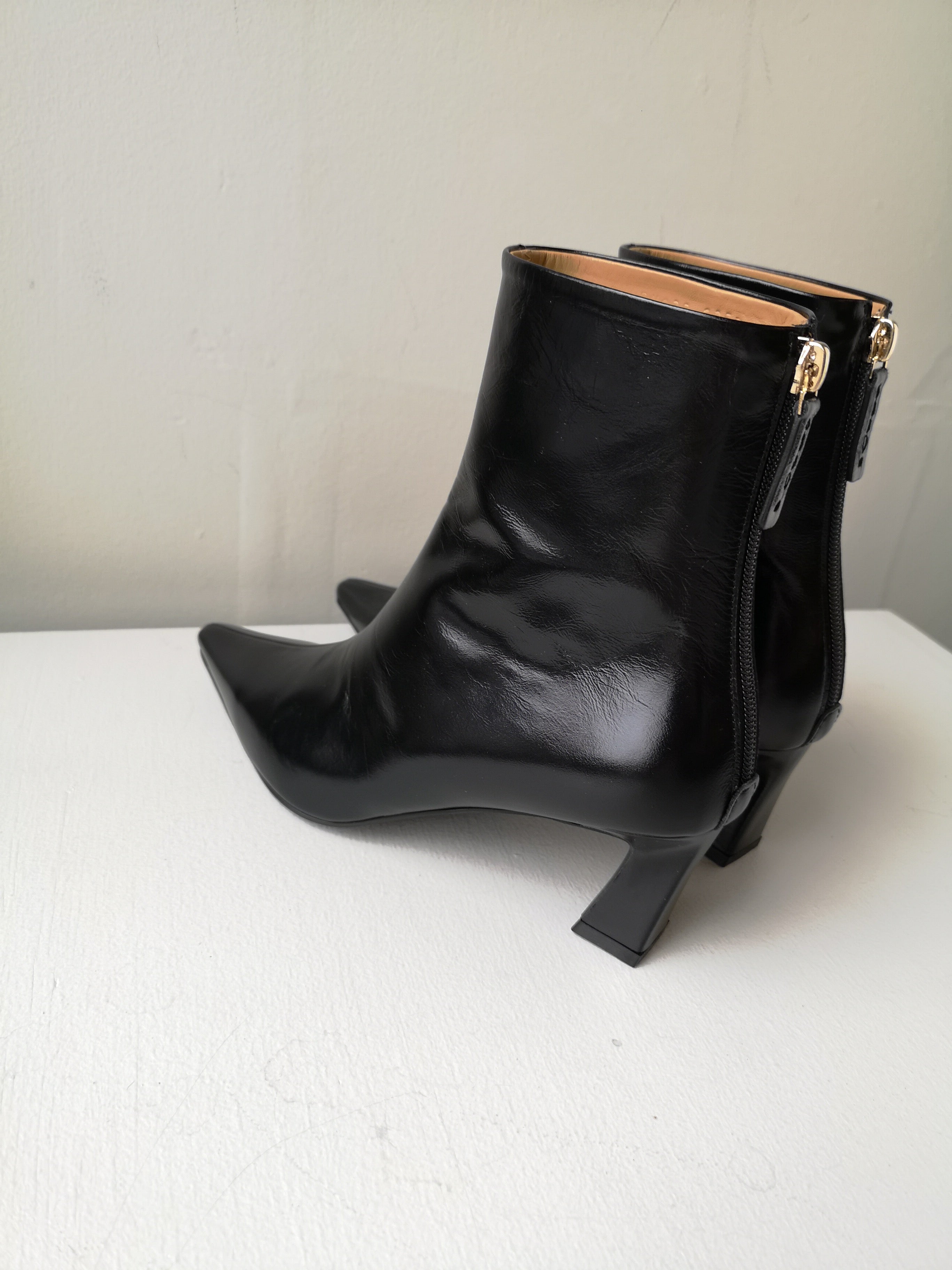 Slim Lined Ankle Boots Black 38.5