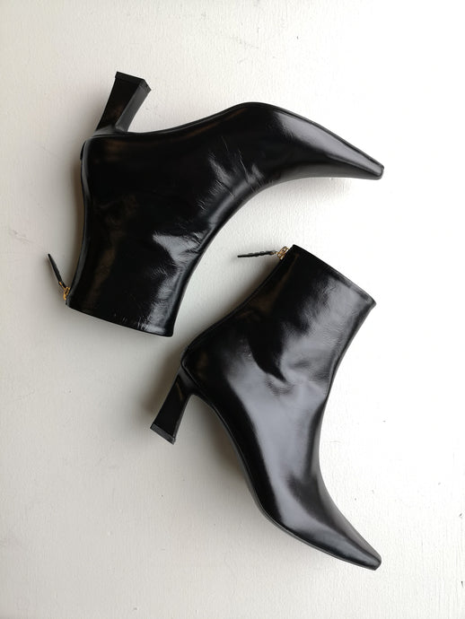 Reike Nen - Slim Lined Ankle Boots - Black