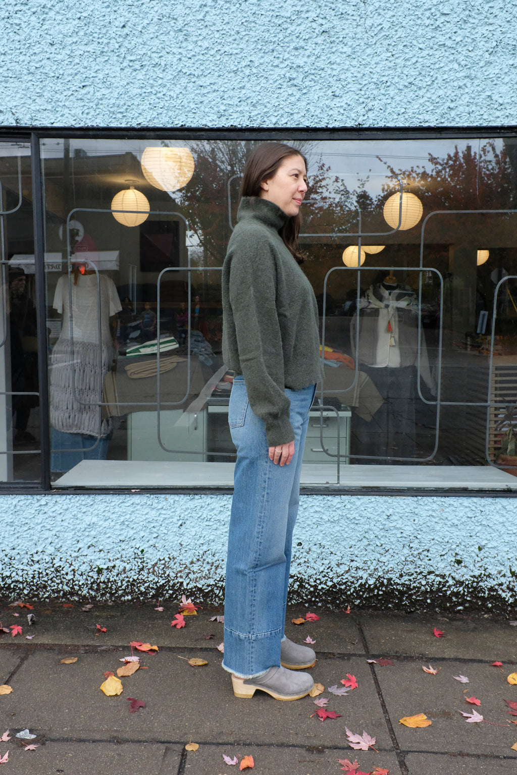 b-side - Marcel Culotte - Liesl Blue - side