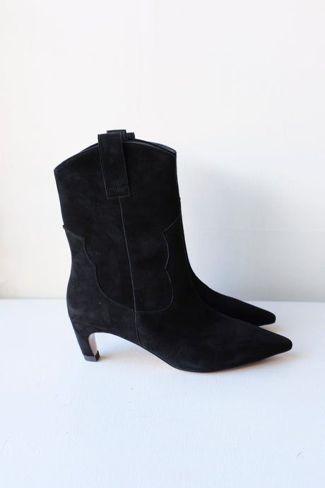 Shoe the Bear - Dicte Suede Boot - Black - side