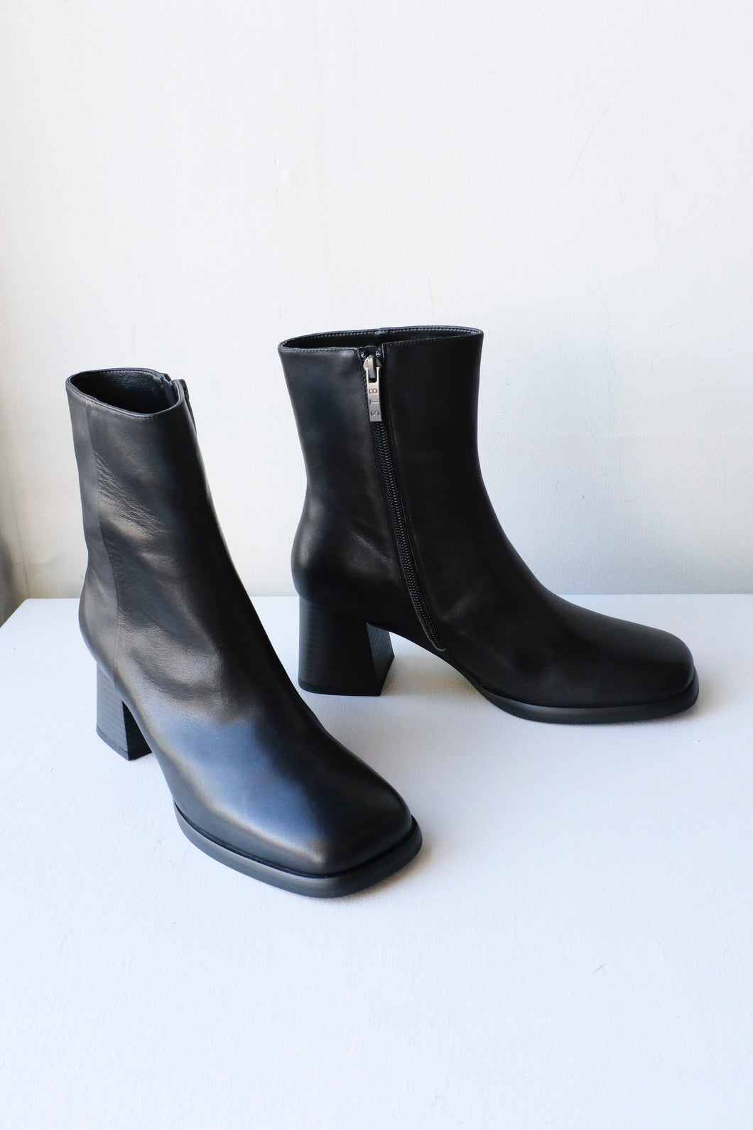 Shoe the Bear - Lila Zip Leather Boot - Black - full