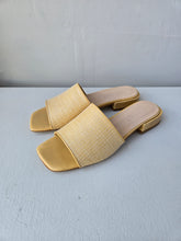 Load image into Gallery viewer, Sister x Soeur - Bobby Sandal - Natural Raffia
