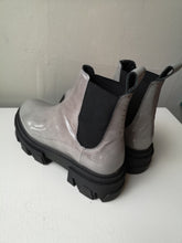 Load image into Gallery viewer, Sister x Soeur Pippa Chelsea Boot - Grey Patent
