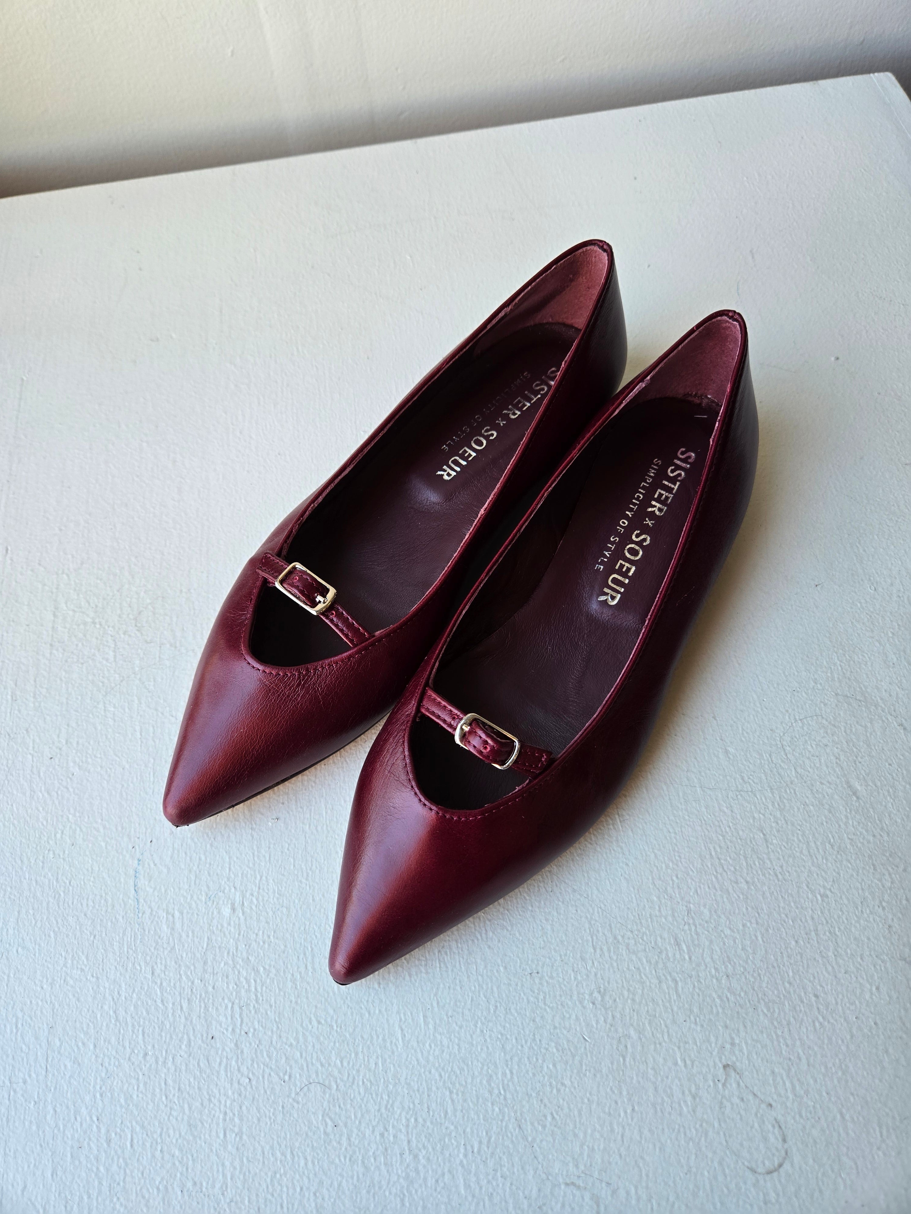 Sister x Soeur - Babs Pointed Flats - Bordo