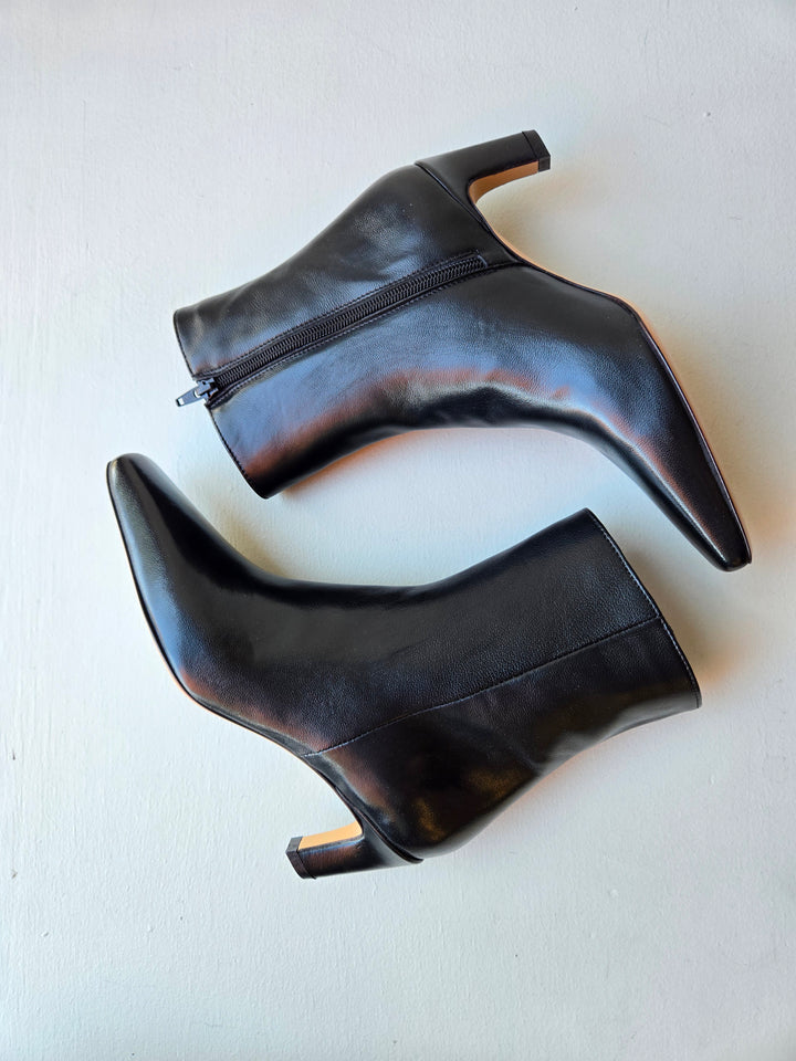 Sister x Soeur - Lara Heel Boots - Black