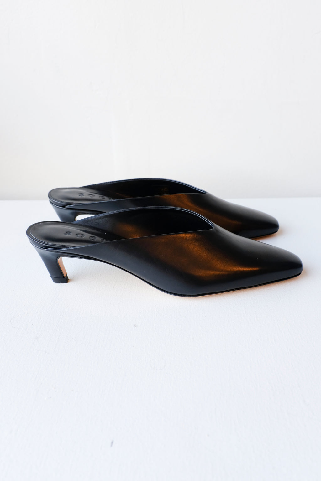 Soeur - Amalie Mules - Black -side