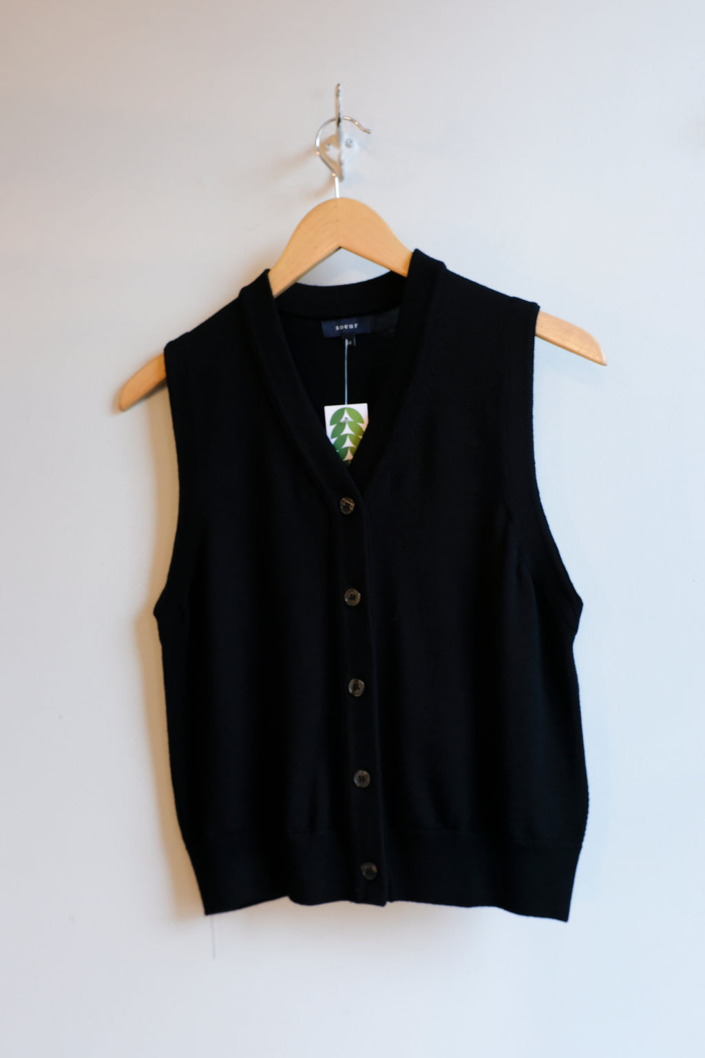 Soeur - Chiara Sleeveless Cardigan - Black - flat front