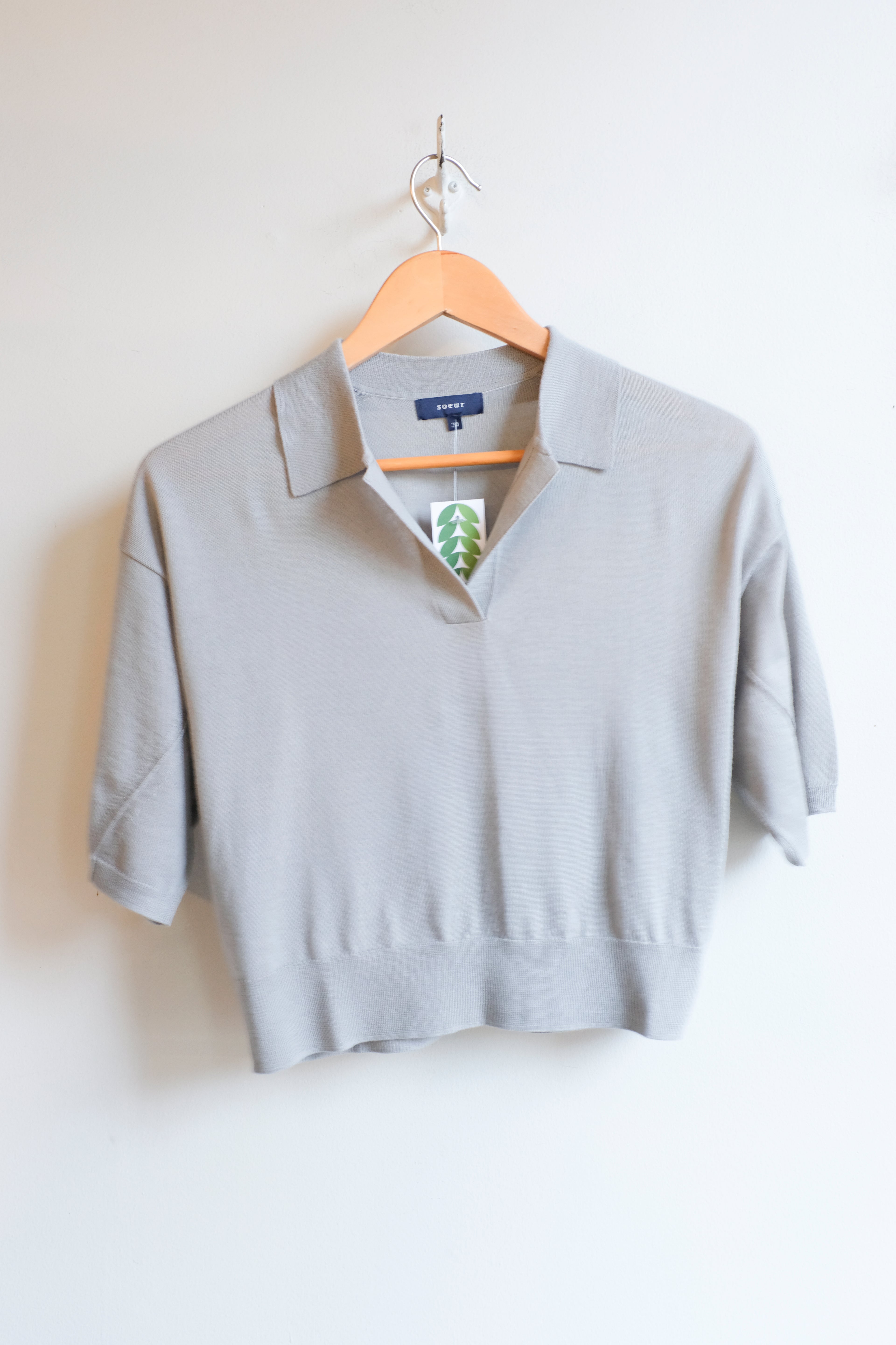 Soeur - Elton Fine Merino Polo - Green-Grey - flat front