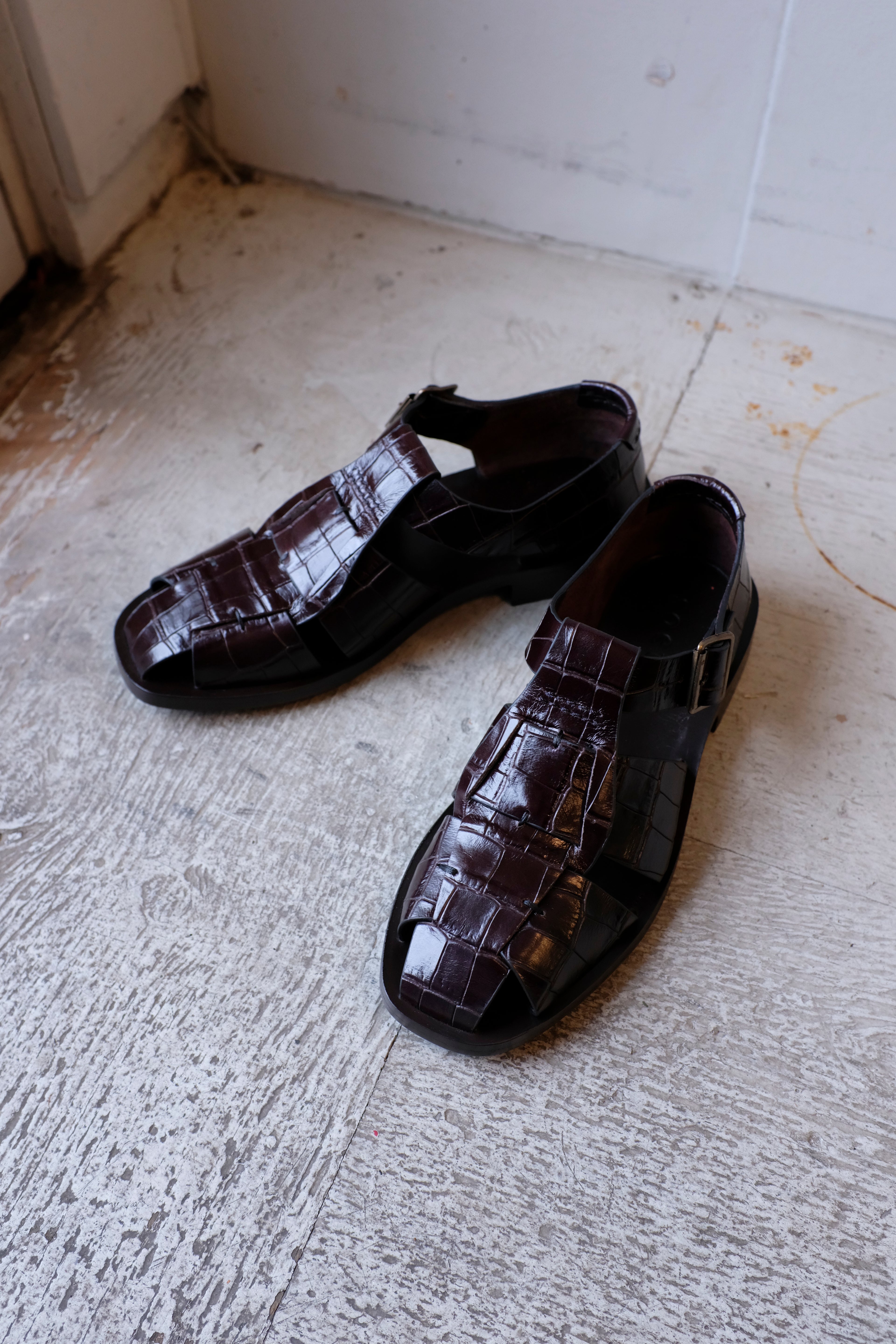 Velika - Fisherman Sandals - Dark Brown Croc - Flat - Front