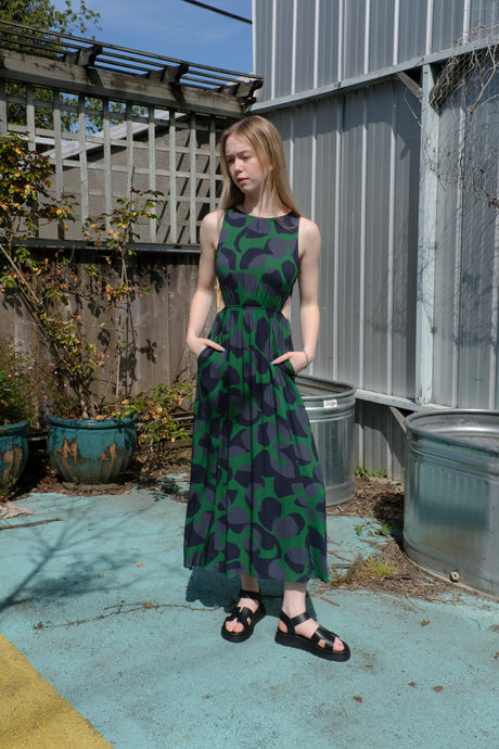 thinking Mu - Kin Dress - Leaf Dark - front