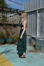 Load image into Gallery viewer, thinking Mu - Kin Dress - Leaf Dark - side
