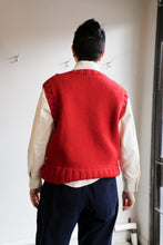 Load image into Gallery viewer, Wemoto - Heidi Flower Vest - Red - back

