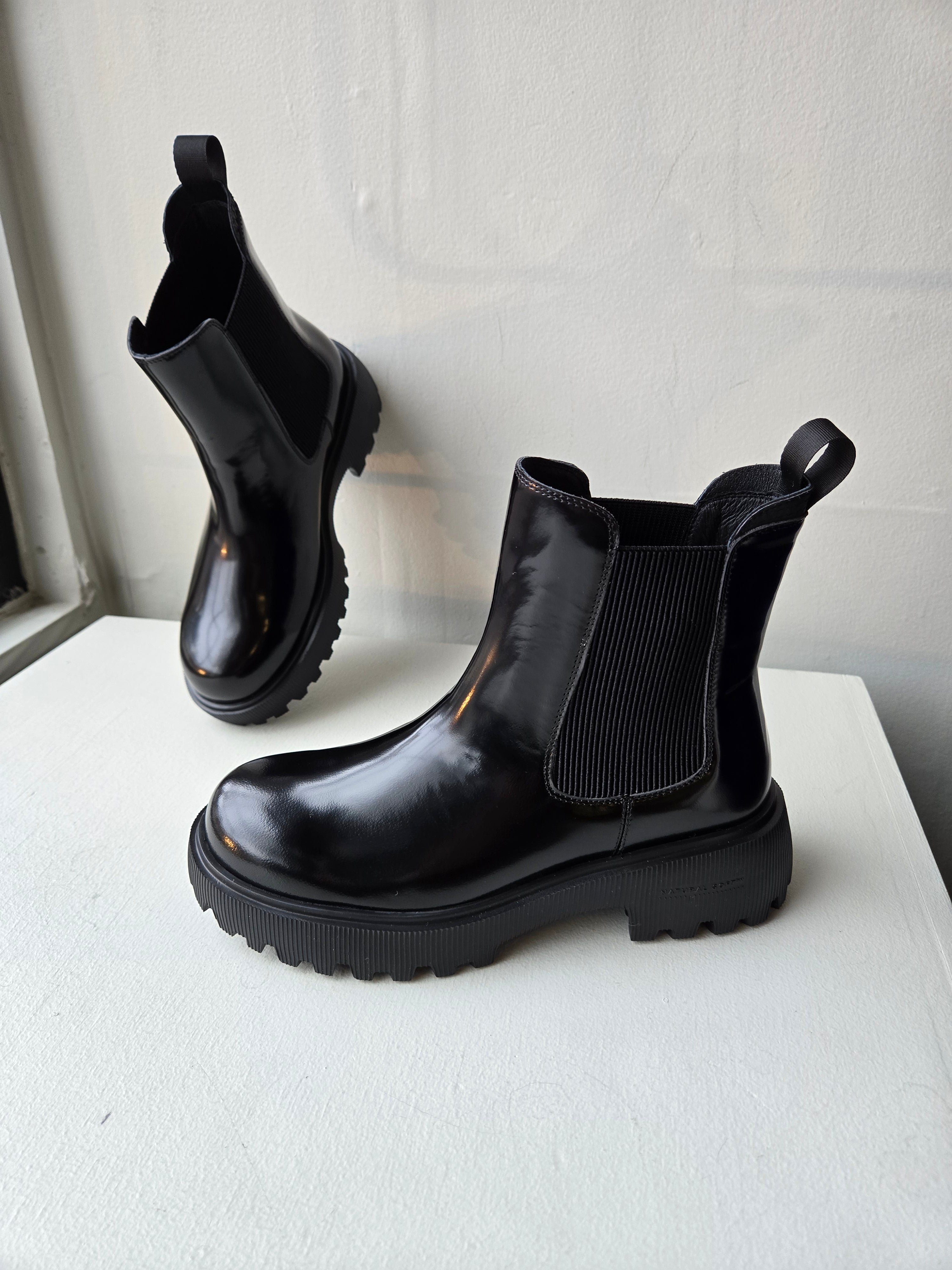 Aya Chelsea Boot - Black Patent