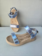 Line Sandal - Metallic Ice Blue