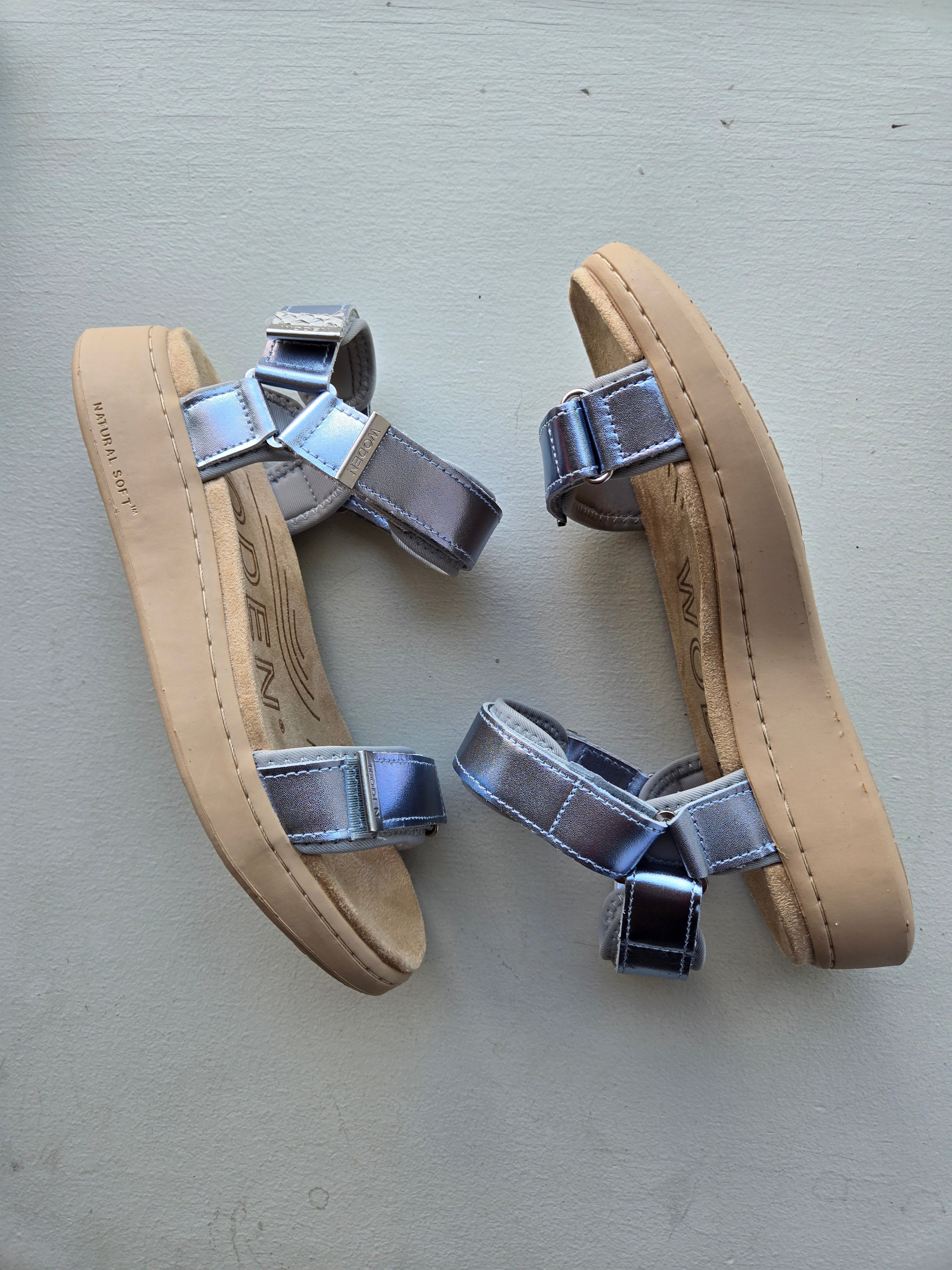 Line Sandal - Metallic Ice Blue