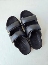 Load image into Gallery viewer, Woden Lisa Leather Sandal - Black
