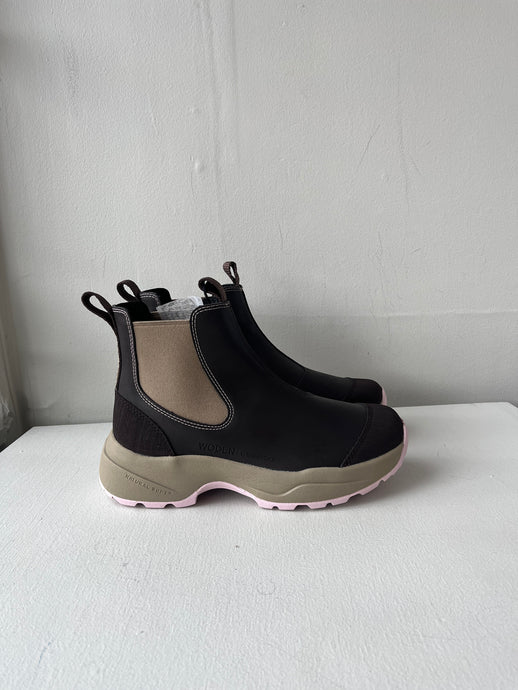 Woden Siri Waterproof Boot - Chocolate/Light Lilac