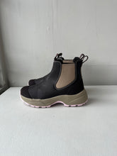 Load image into Gallery viewer, Woden Siri Waterproof Boot - Chocolate/Light Lilac
