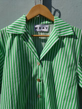 Load image into Gallery viewer, Wray Bowen Shirt - Fern Stripe - front closeup of collar and buttons
