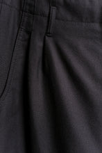 Load image into Gallery viewer, YMC - Collins Trouser - Black - flat front pleat detail
